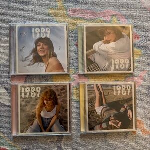 Taylor Swift 1989 (Taylor’s Version) Deluxe CD Collection with Polaroids